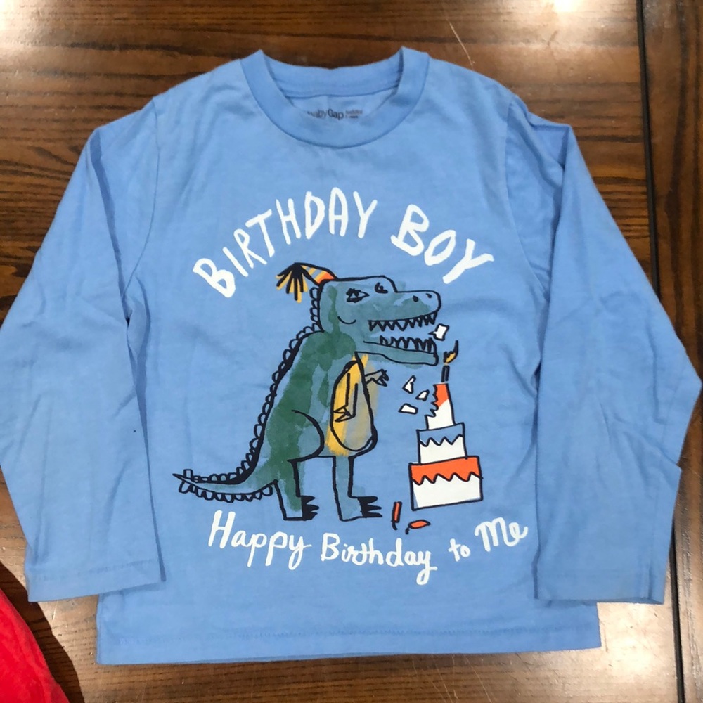 Baby gap size 5 tee shirt